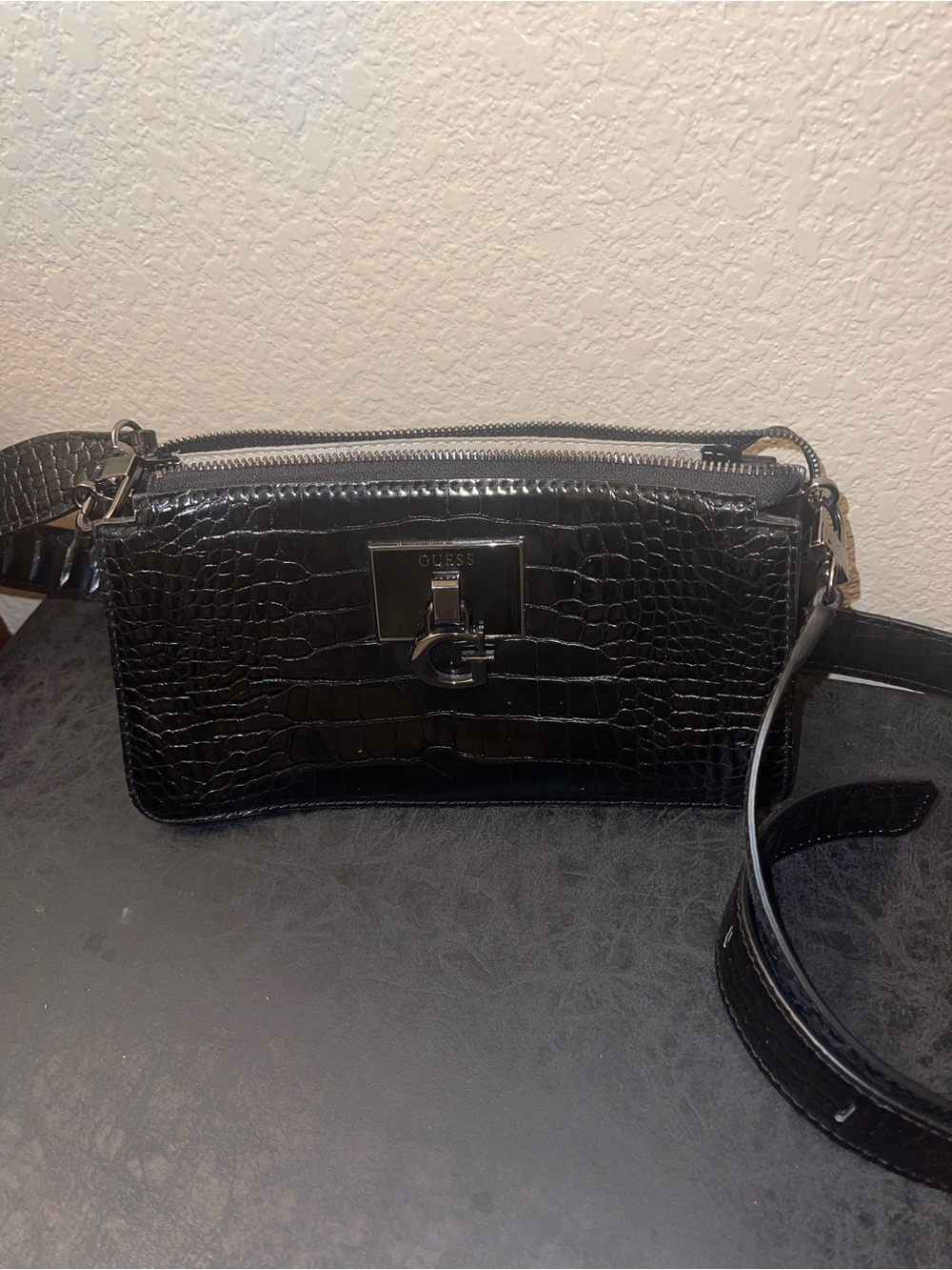 GUESS Black Croc-Embossed Convertible Crossbody Shoulder Bag
